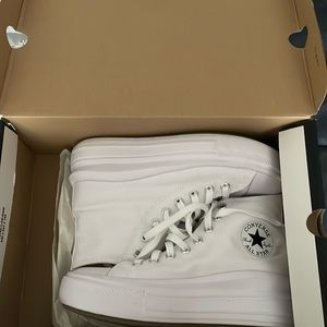 BRAND NEW, WORN ONCE CONVERSE LIFT HIGH TOPS 🤍